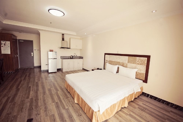 Clark Renaissance Hotel (Santol)